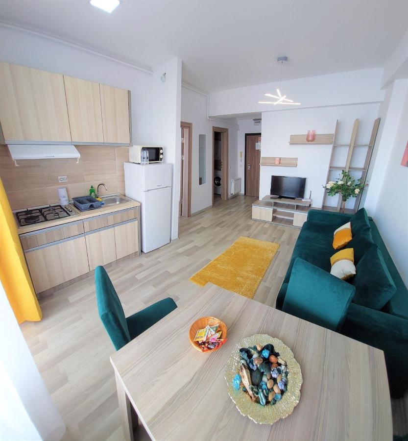 North Club Apartments Mamaia Buitenkant foto
