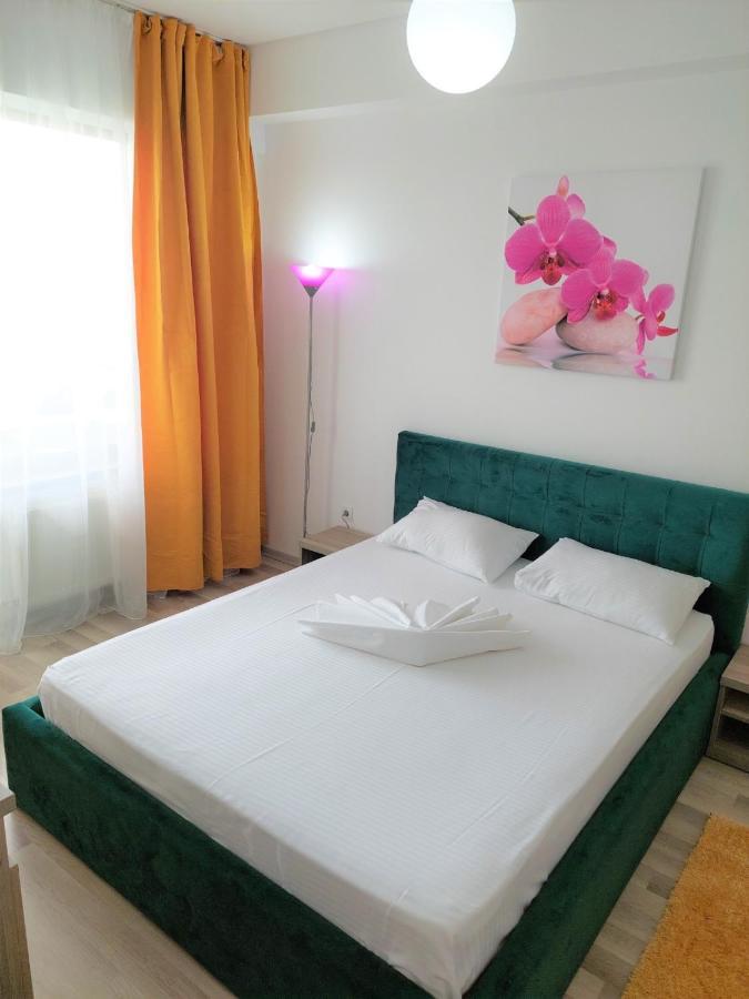North Club Apartments Mamaia Buitenkant foto