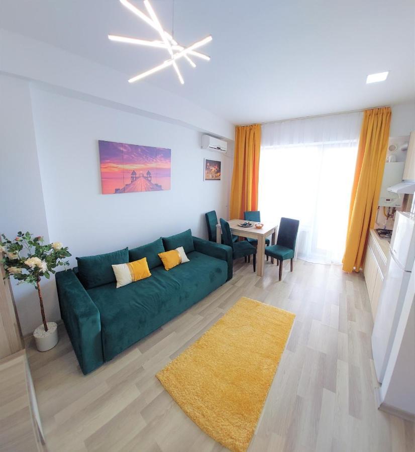North Club Apartments Mamaia Buitenkant foto