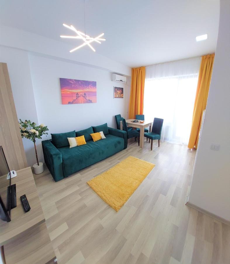 North Club Apartments Mamaia Buitenkant foto